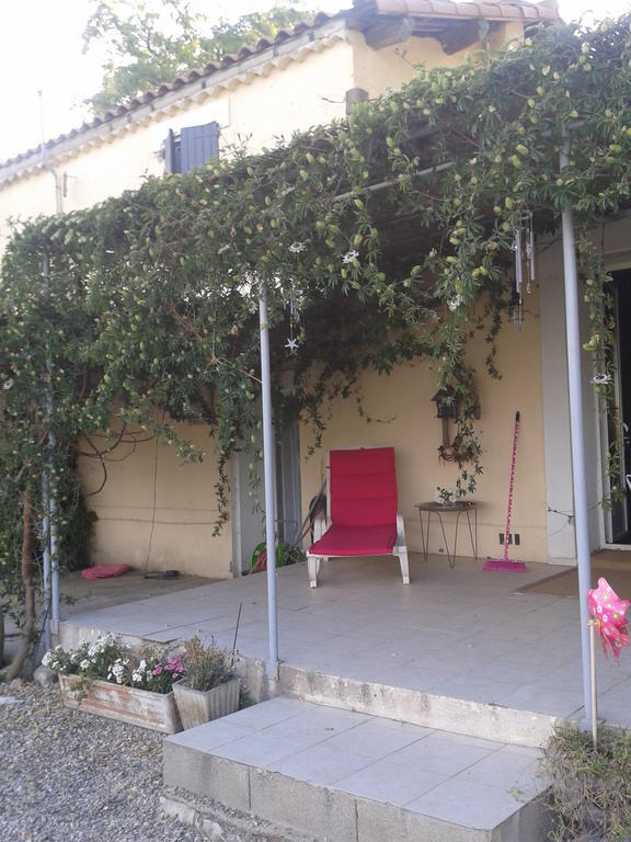 Aux Roses De L'Etang Hotel Capestang Buitenkant foto
